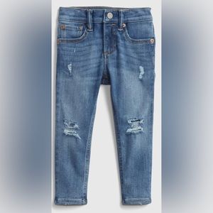 NWT Gap Toddler Destructed Skinny Jeans with Washwell size 2 Years